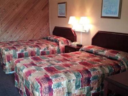 Delux Inn in Cleburne, United States