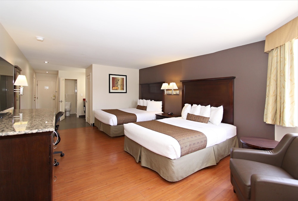 Best Western Plus Dragon Gate Inn - photo 9
