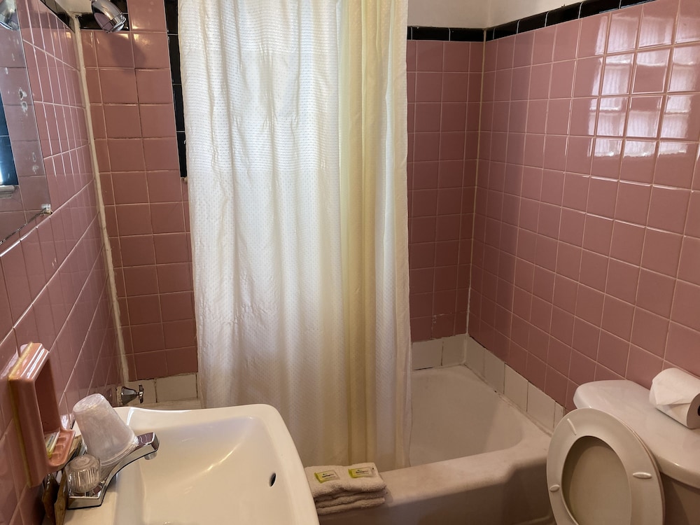 Ranger Motel - photo 20