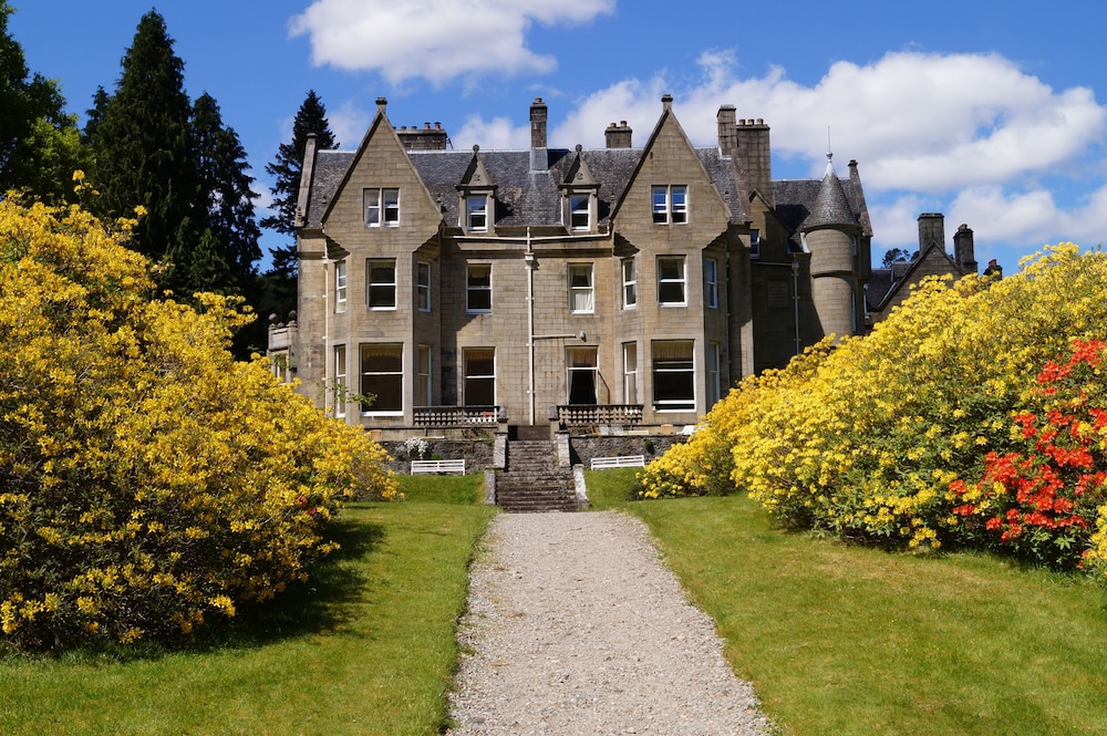 Glengarry Castle Hotel in Fort William, United Kingdom