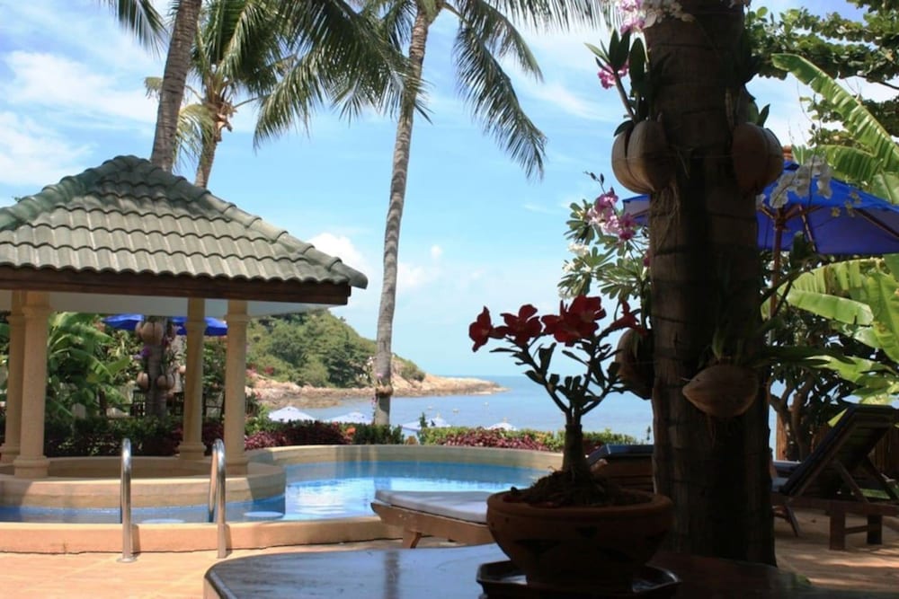 5BR Beachfront GrandDeluxe Idyllic Villa — 4-Star Luxury Hotel in Koh Samui, Thailand