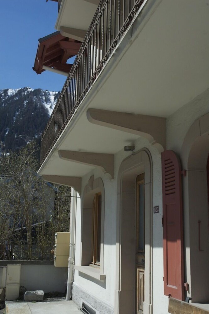Lodge aux Praz — 4-Star Luxury Hotel in Chamonix-Mont-Blanc, France