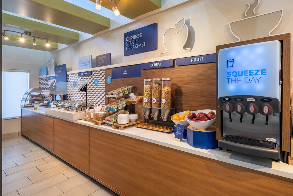 Holiday Inn Express Corydon by IHG - photo 45