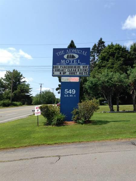 Admiral Motel - photo 2