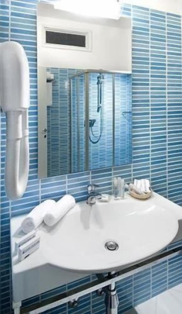 Hotel Caravelle — Cattolica — photo 5