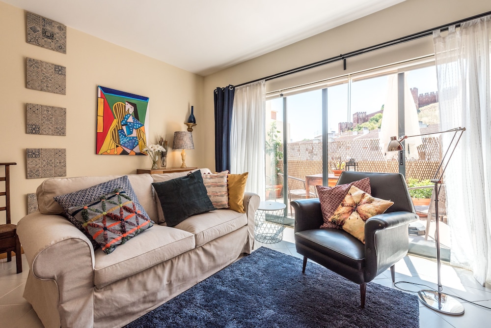 Varanda do Castelo Charming Apartment — 4-Star Luxury Hotel in Silves, Portugal