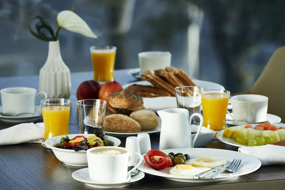 מזון ומשקאות