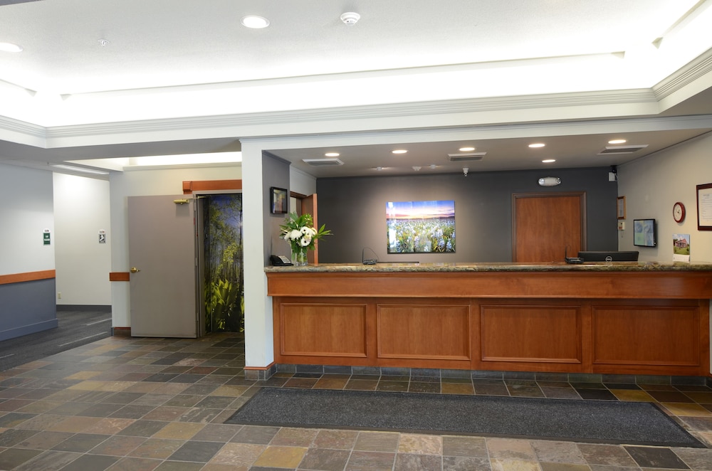 Wood River Inn & Suites - photo 17