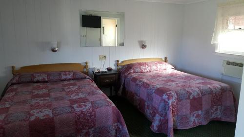 Newport Motel - photo 2