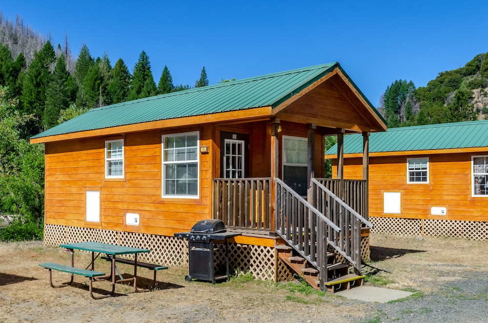 Yosemite Lakes RV Resort - photo 4