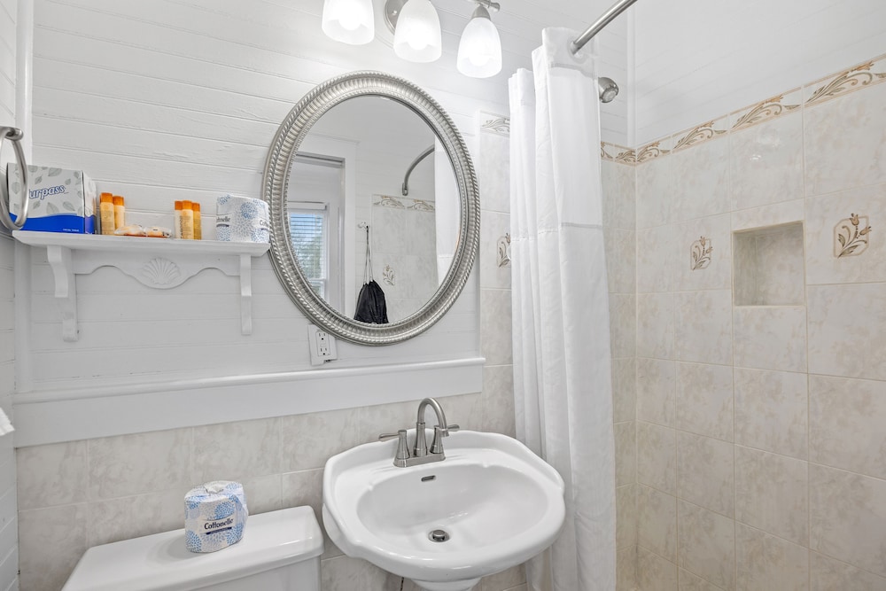 Coombs Inn and Suites - photo 30