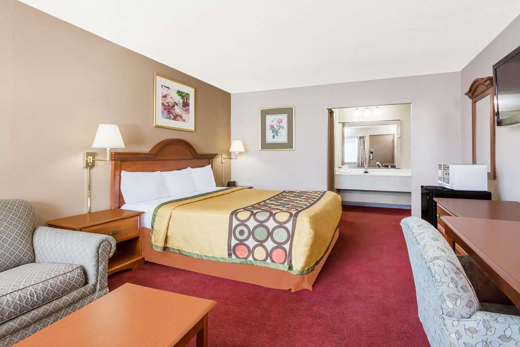Super 8 by Wyndham Greensboro - photo 13