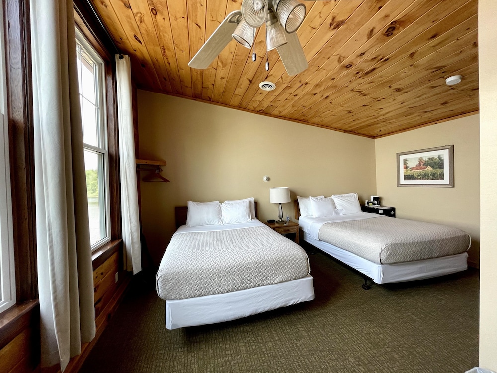 Hanging Horn Lakeside Resort - photo 55