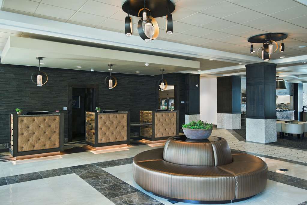 Oxford Suites Sonoma County - photo 3