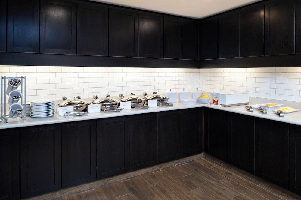 Residence Inn by Marriott Visalia - photo 23