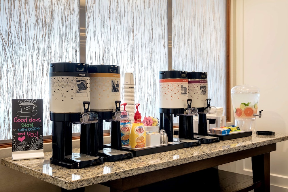 Hampton Inn by Hilton Hallandale Beach Aventura - photo 22