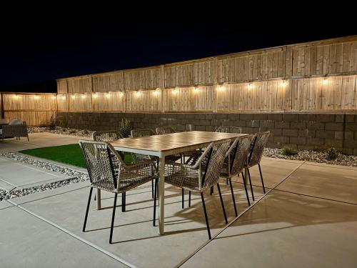 Spacious new house in Folsom Ranch 4BD and 3BA with backyard and BBQ grill — 4-Star Luxury Hotel in Folsom, United States