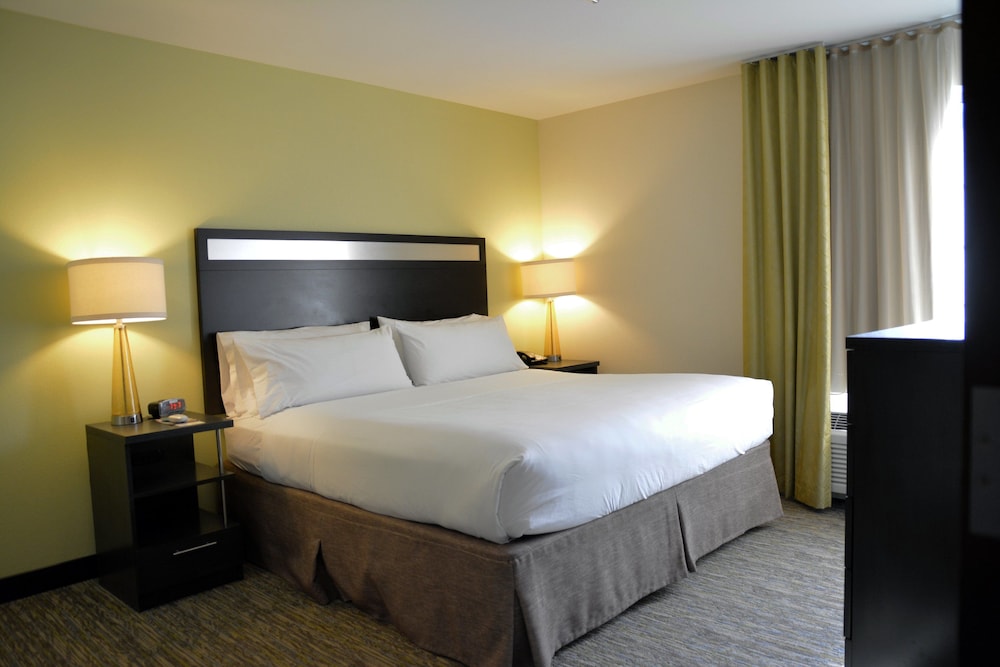 Candlewood Suites Youngstown W I 80 Niles Area by IHG - photo 13