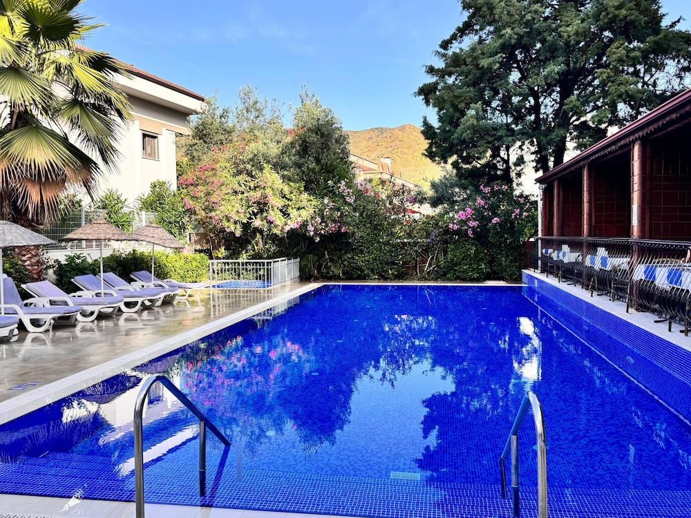 Navy Hotel — hotel in Icmeler