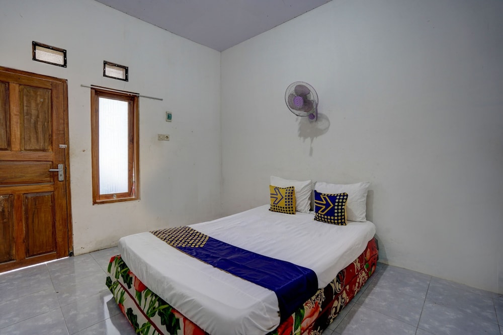 Hotel O Griya Sandi Syariah Rogojampi in Banyuwangi, Indonesia