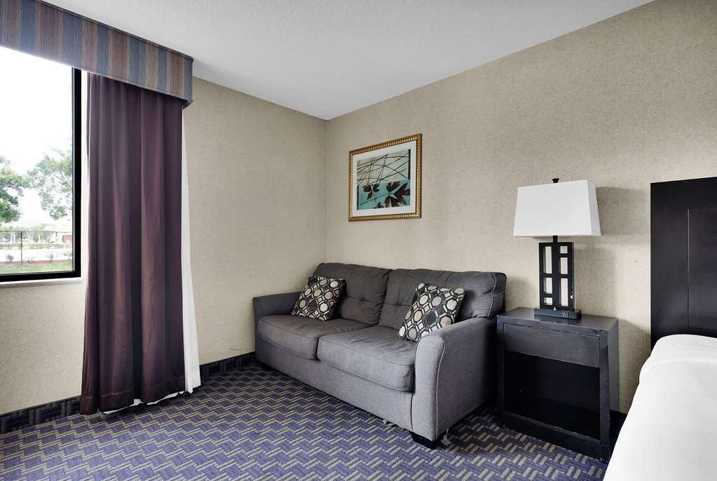 Ramada by Wyndham Jacksonville I 95 by Butler Blvd - photo 58