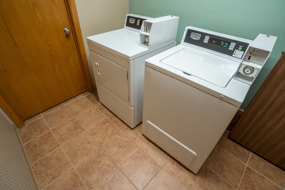 Prime Rate Inn - photo 33