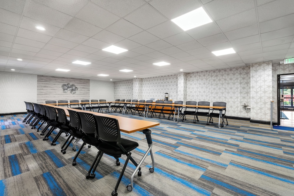 Hampton Inn Bordentown - photo 36