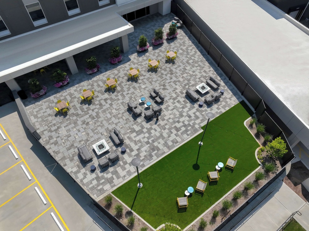 Home2 Suites by Hilton Bristol - photo 53