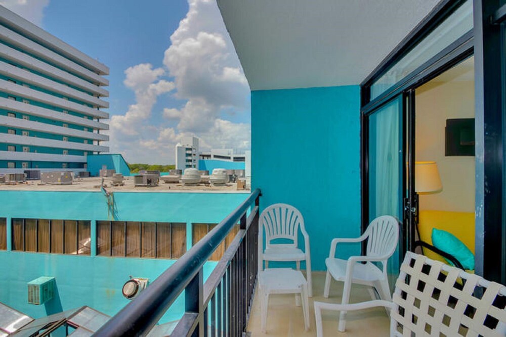 Landmark Resort by Elliott Beach Rentals - photo 23