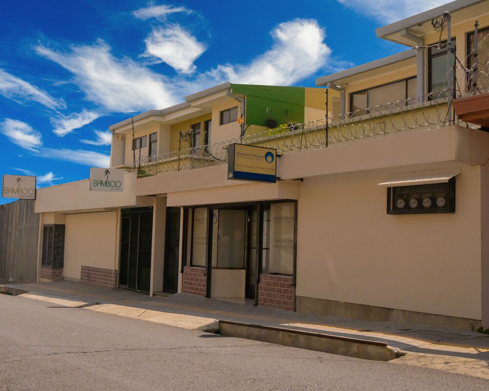 Hotel Bamboo Aeropuerto in Alajuela, Costa Rica