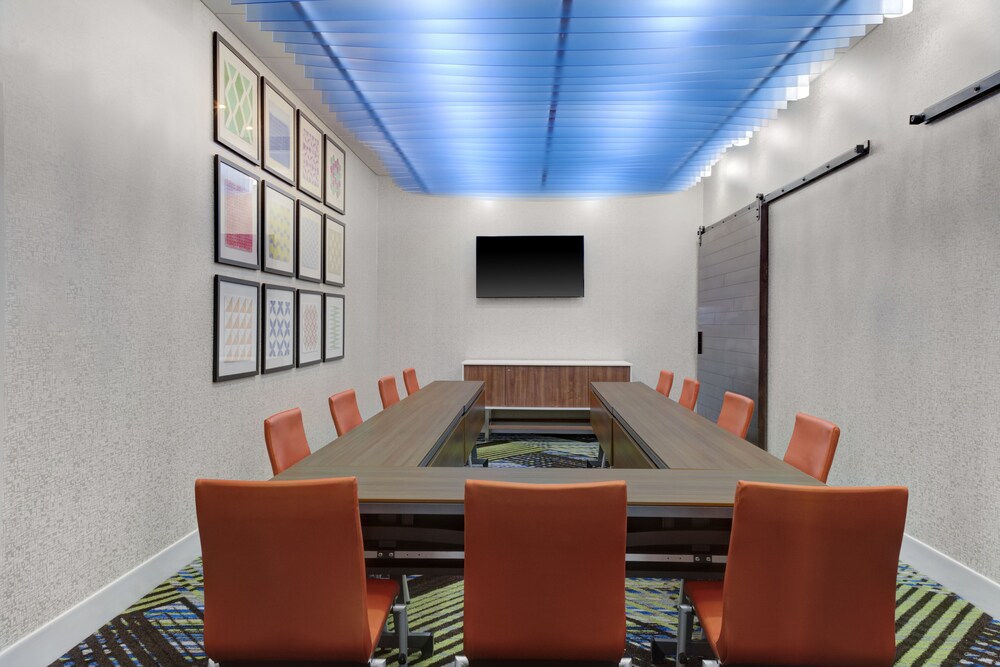 Holiday Inn Express and Suites King George Dahlgren by IHG - photo 21