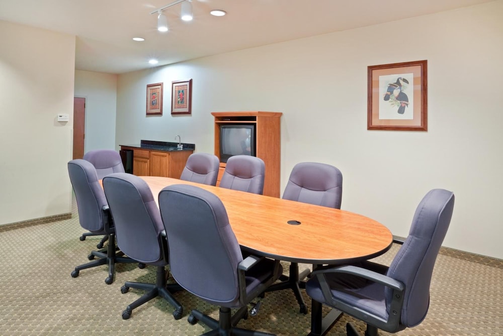Triple Play Resort Hotel & Suites - photo 48