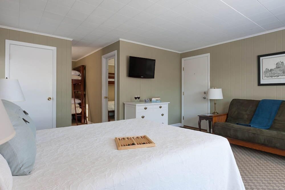 Dockside Guest Quarters & Restaurant - photo 28