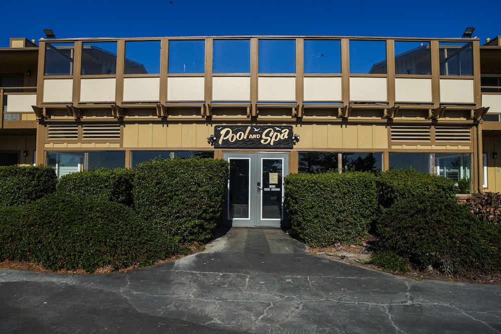 Silver Surf Motel - photo 115
