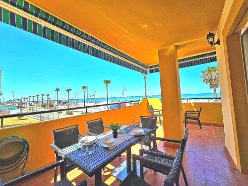 Beachfront Duplex 1ª Linea & Terraces Oceanfront in El Puerto De Santa Maria, Spain