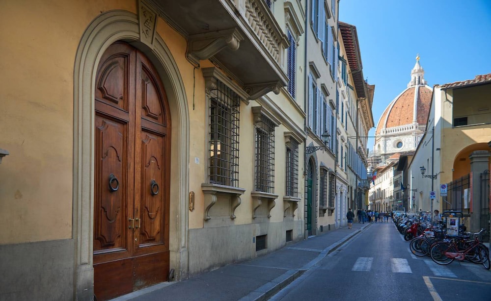 Ghirlandaio — 4-Star Luxury Hotel in Florence, Italy