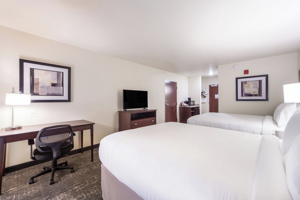 Cobblestone Inn & Suites Holdrege - photo 11