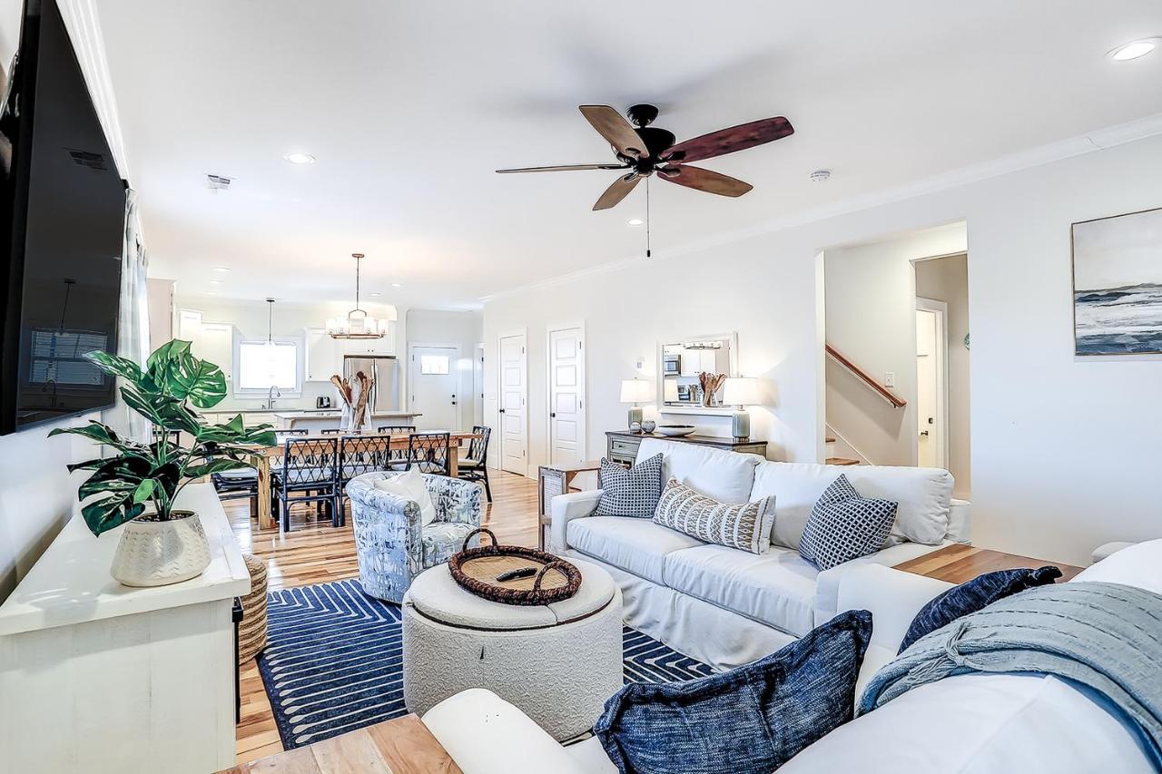 Strand Ave Estate - last minute hotel in Myrtle Beach