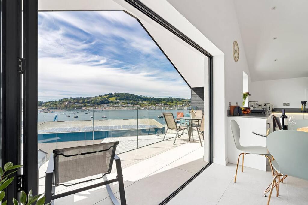 Teign View Grand Banks in Teignmouth, United Kingdom