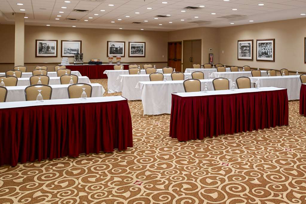 Clarion Hotel Portland Airport ME - photo 15