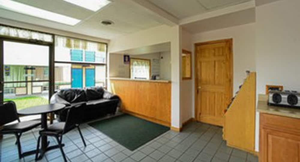Loyalty Inn Maryville - photo 24
