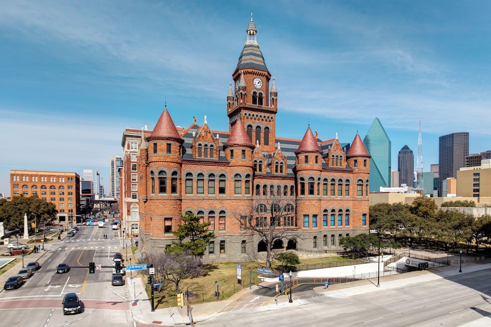 Holiday Inn Express Dallas Downtown - photo 91
