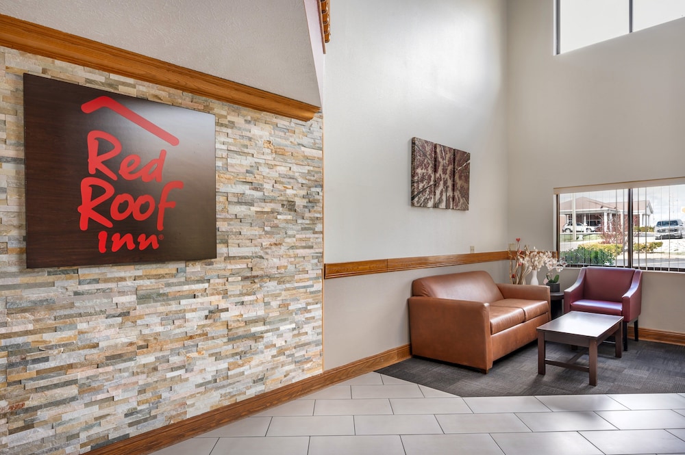 Red Roof Inn Greencastle South Cloverdale - photo 3