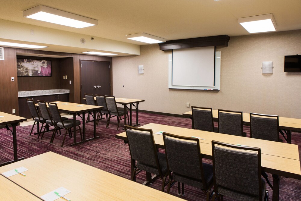 Hotel Preston by IHG - photo 37
