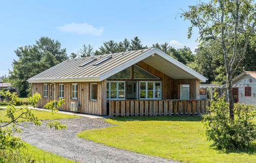 4 Bedroom Cozy Home In Skjern — 5-Star Luxury Hotel in Skjern, Denmark