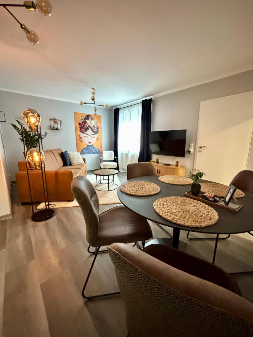 Stilvolle Einliegerwohnung Mit Boxspringbett — Babenhausen — photo 2