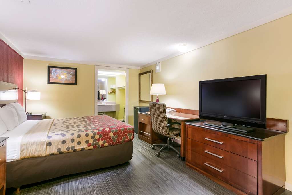Econo Lodge Frederick I 70 - photo 17