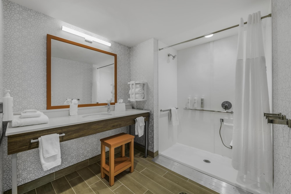Hampton Inn & Suites by Hilton Decatur - photo 35