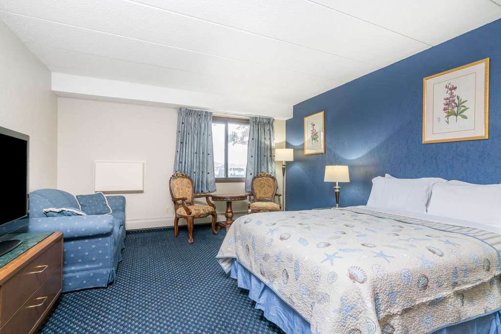 Knights Inn Litchfield - photo 9