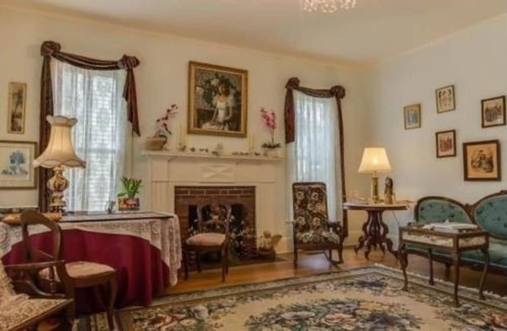 Carrier Houses B&B - photo 51